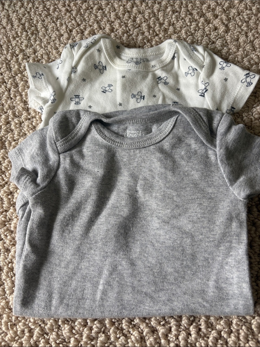 Boys Gray & White Airplane Print Baby Bodysuit Set 6M